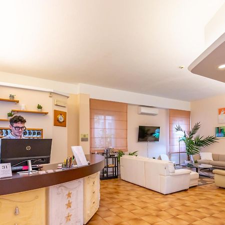 Hotel Selene - Vista Mare Риччоне Екстер'єр фото