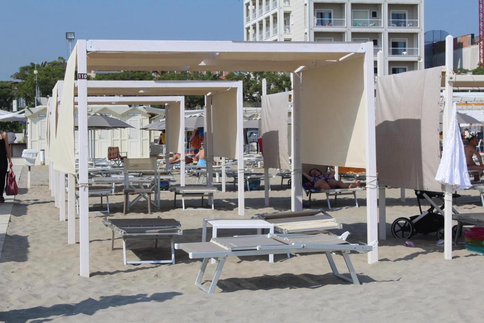Hotel Selene - Vista Mare Риччоне Екстер'єр фото
